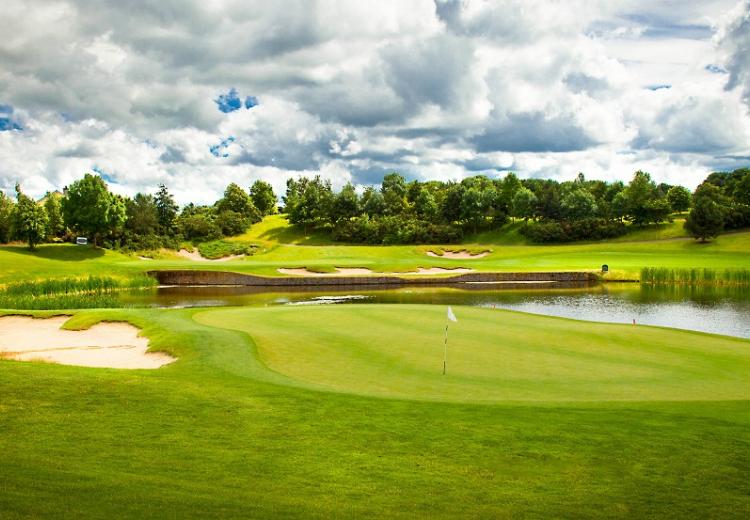 The Heritage Golf Resort 2 or 4 Green Fees + Tea/Coffee